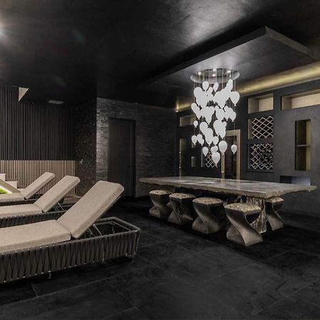 Palm Villa - Award Winning Modern Luxury & Exclusive Villa Resort チエンマイ エクステリア 写真