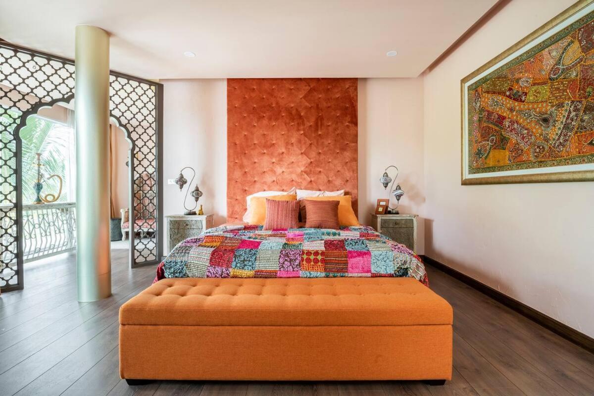 Palm Villa - Award Winning Modern Luxury & Exclusive Villa Resort チエンマイ エクステリア 写真