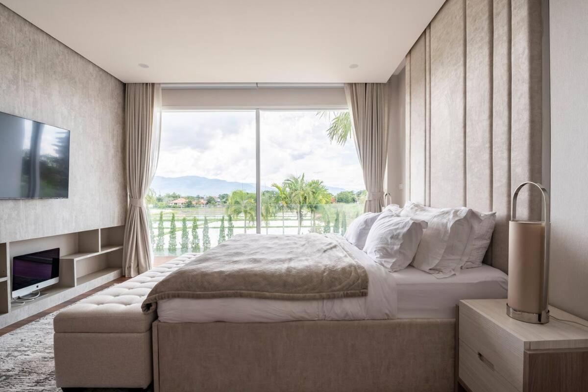 Palm Villa - Award Winning Modern Luxury & Exclusive Villa Resort チエンマイ エクステリア 写真