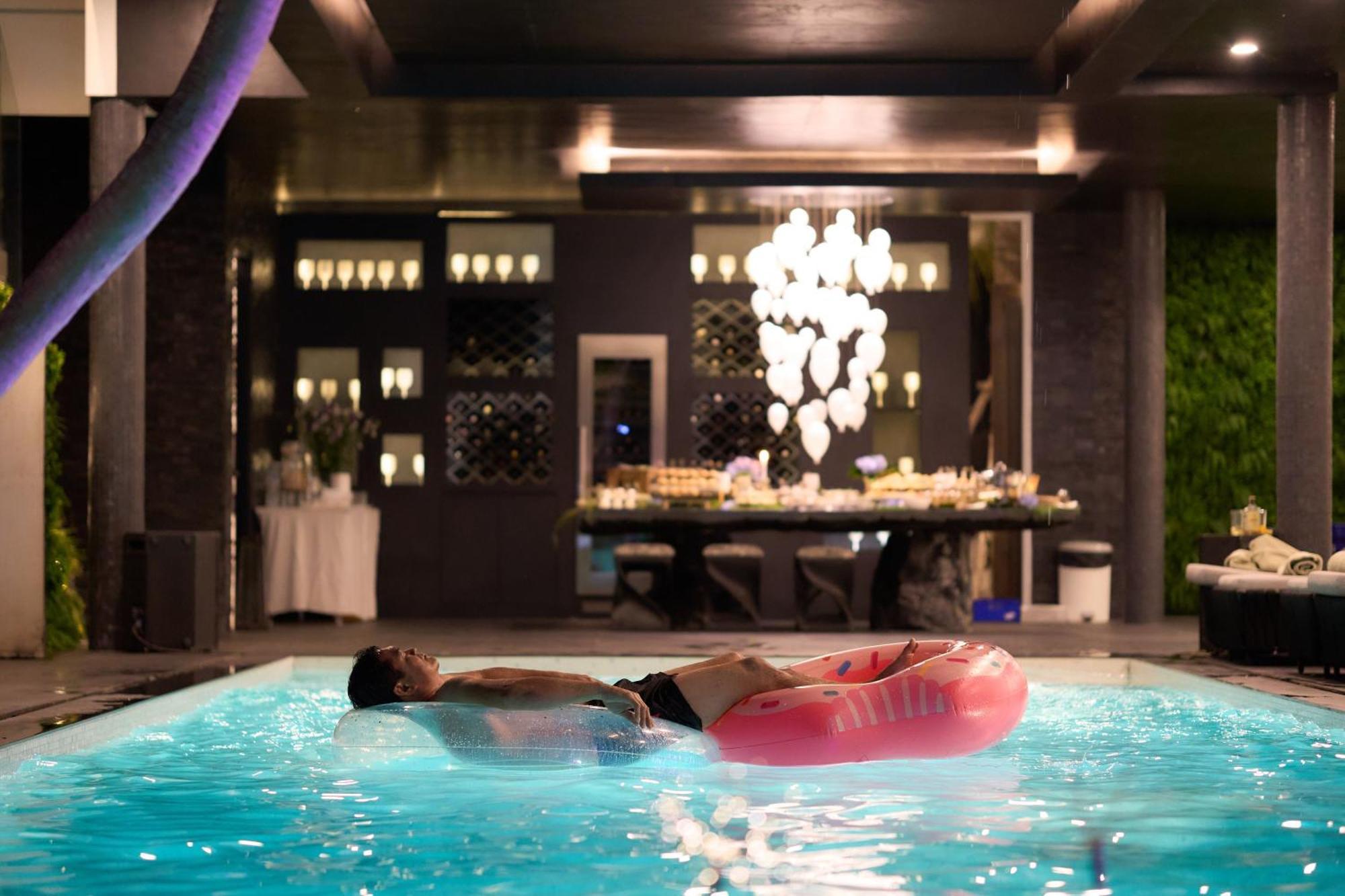 Palm Villa - Award Winning Modern Luxury & Exclusive Villa Resort チエンマイ エクステリア 写真